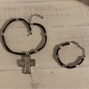 Premier designs necklace and matching bracelet